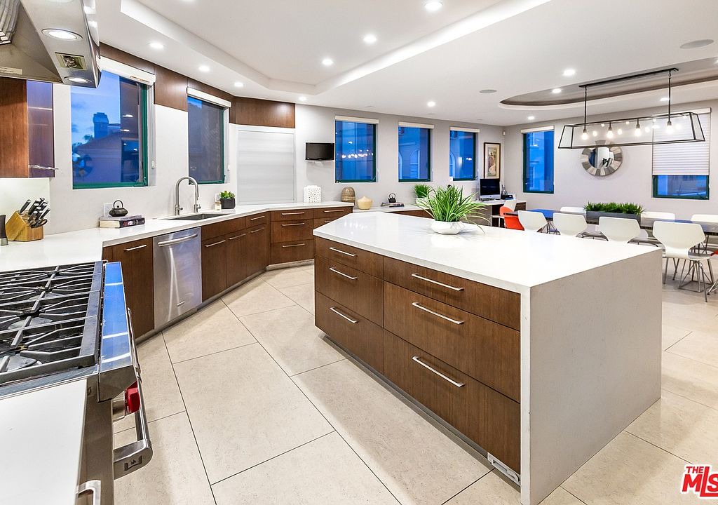 Photo of Kitchen in Marina Peninsula