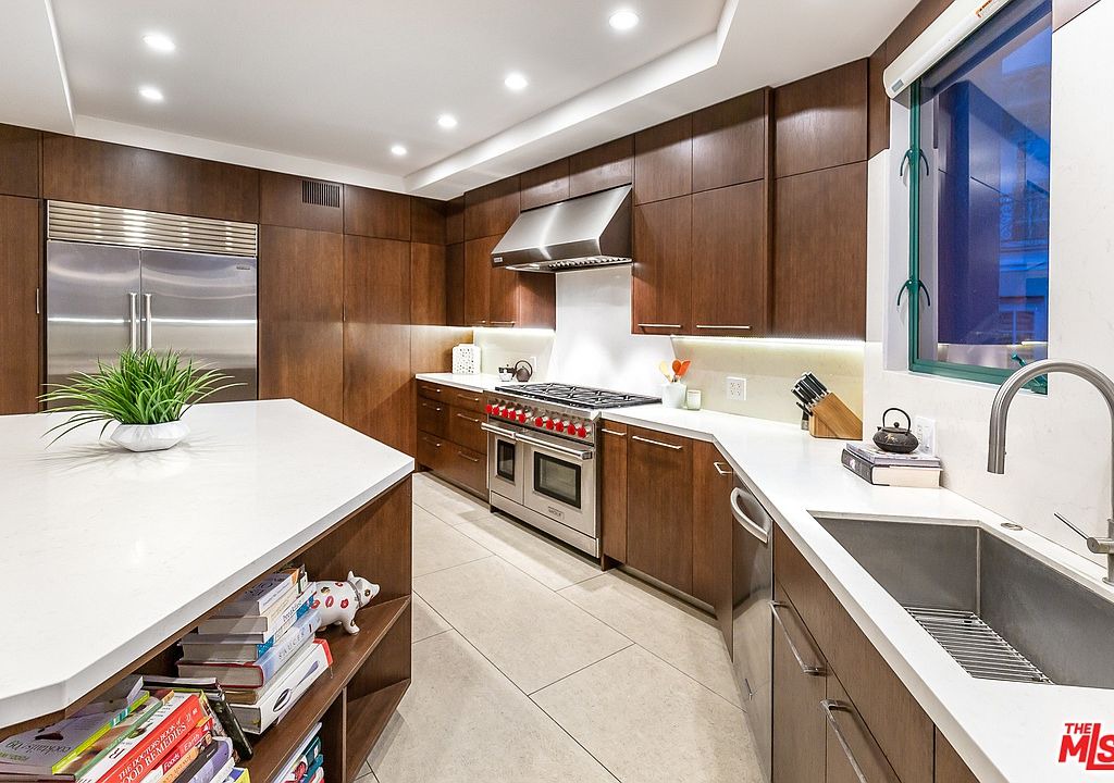 Photo of Kitchen in Marina Peninsula