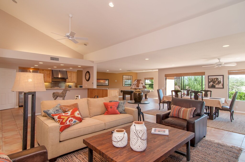 Photo of Livingroom in Palm Desert