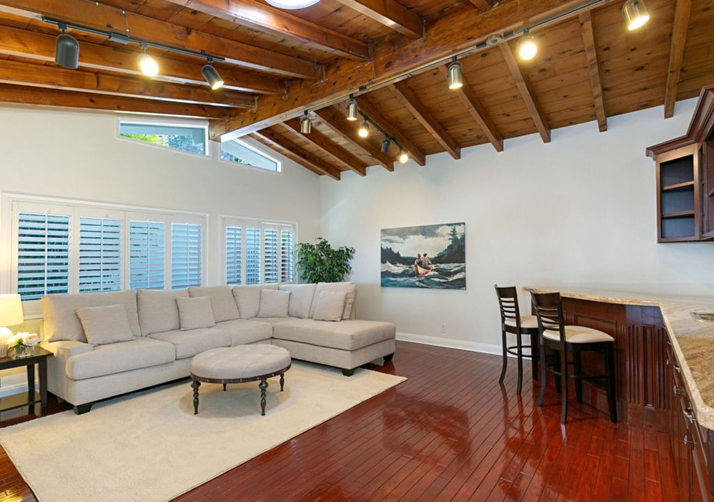 Photo of Livingroom in Encino
