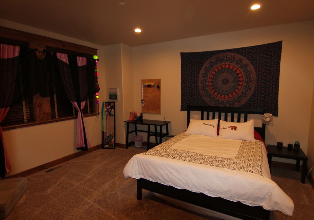Photo of Bedroom in Mountain View Estates