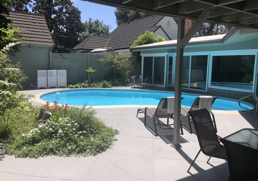 Photo of Outdoor in Toluca Lake