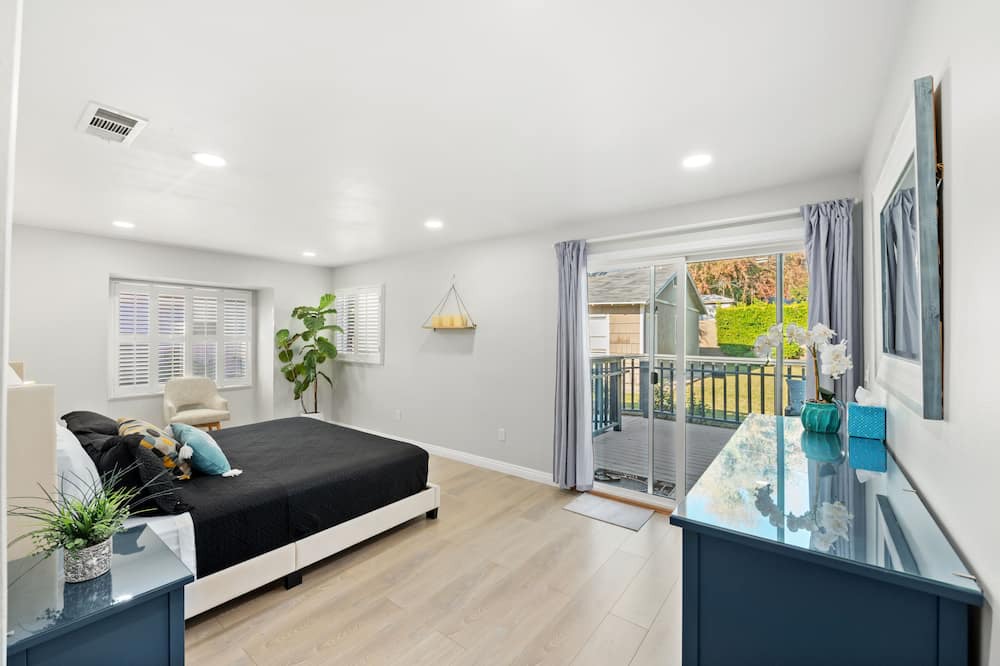 Photo of Bedroom in Altadena