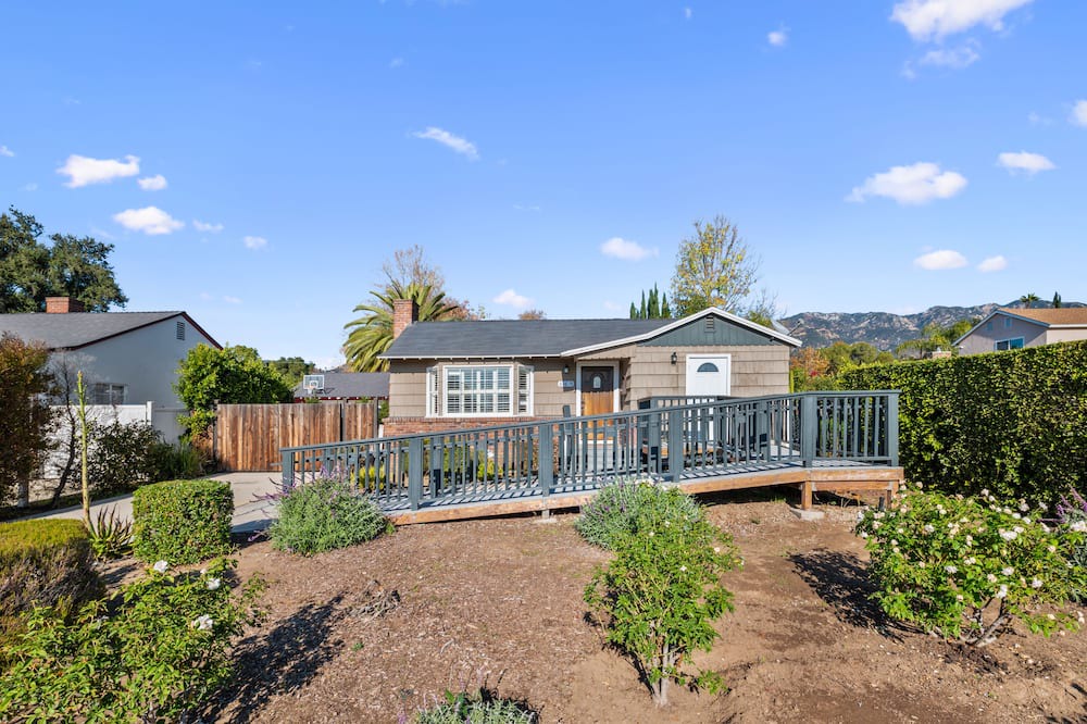 Photo of Outdoor in Altadena