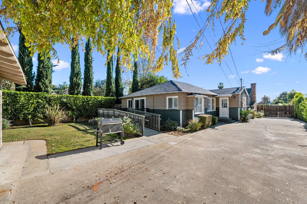 Photo of Outdoor in Altadena