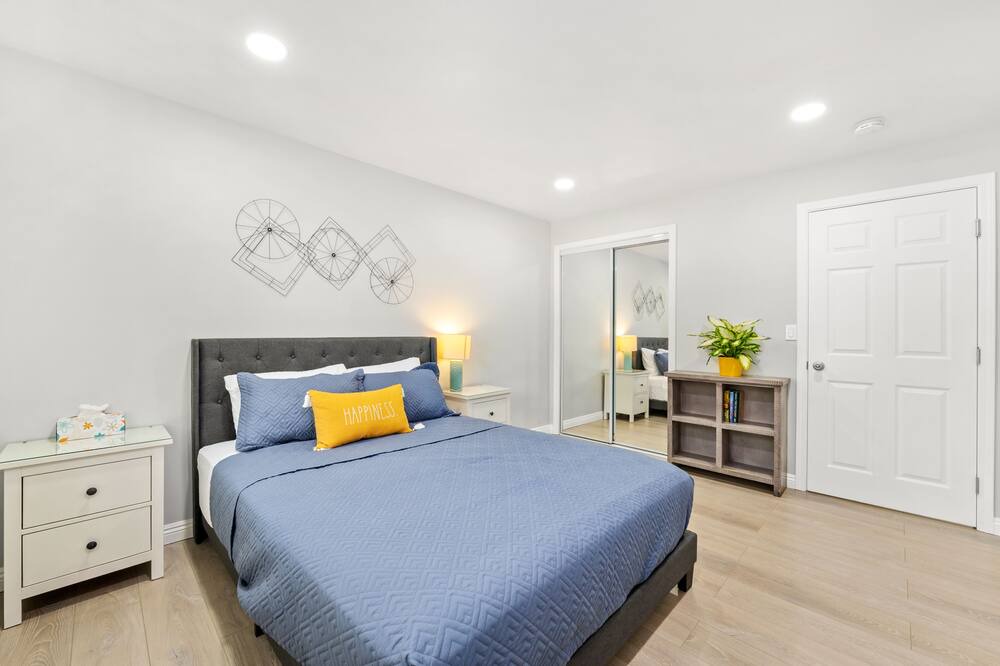 Photo of Bedroom in Altadena