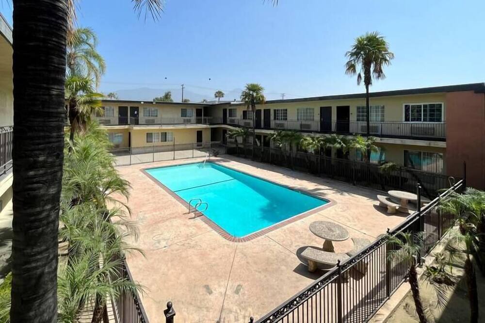 Photo of Outdoor in Claremont