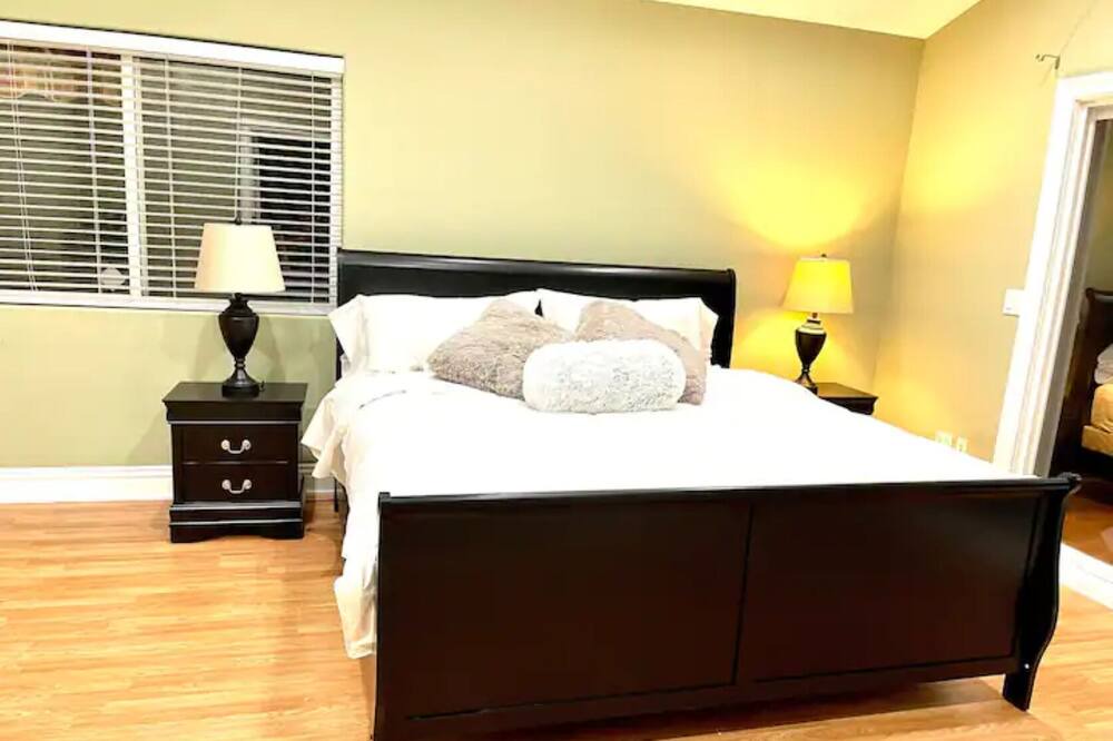 Photo of Bedroom in Downtown
