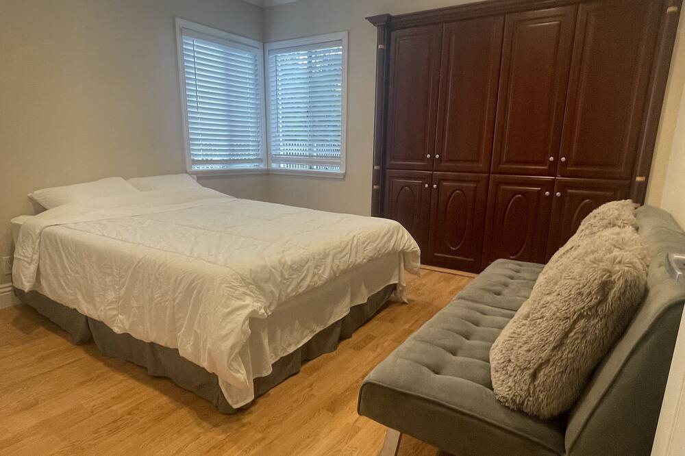Photo of Bedroom in Downtown