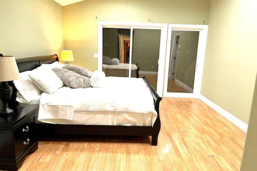 Photo of Bedroom in Downtown