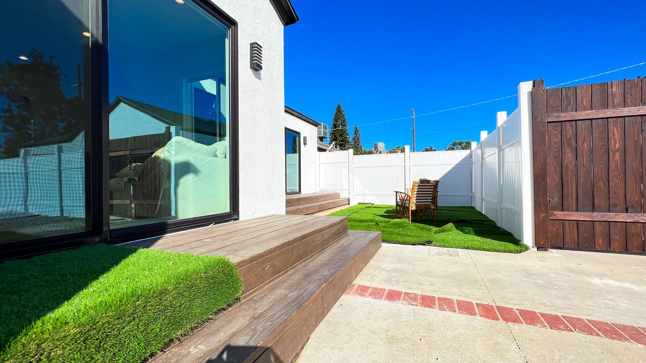 Photo of Outdoor in North Hills West