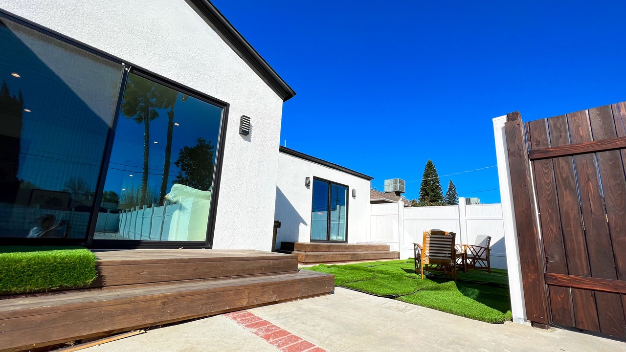 Photo of Patio Balcony in North Hills West