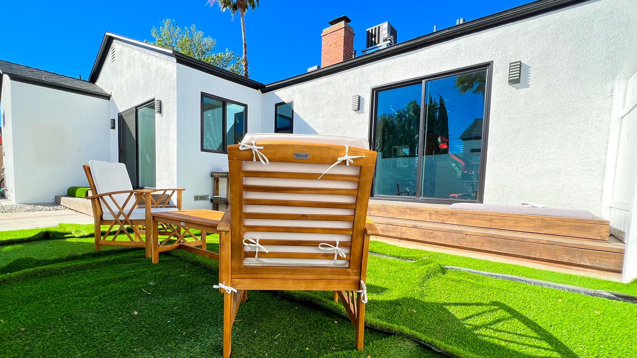 Photo of Outdoor in North Hills West