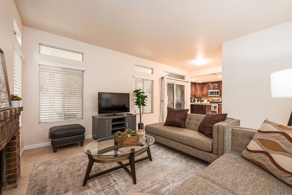 Photo of Livingroom in Moreno Valley