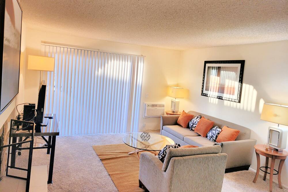 Photo of Livingroom in Placentia