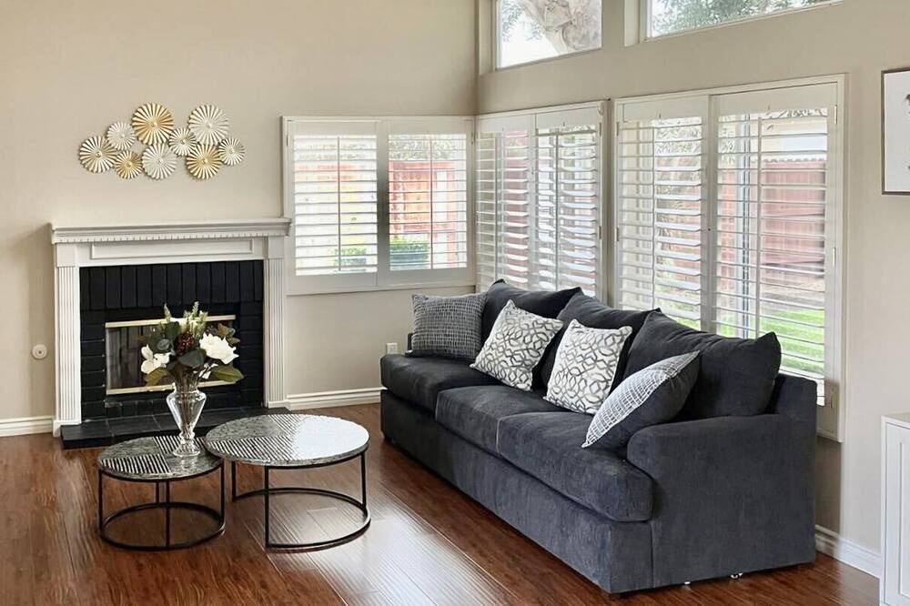 Photo of Livingroom in Yorba Linda