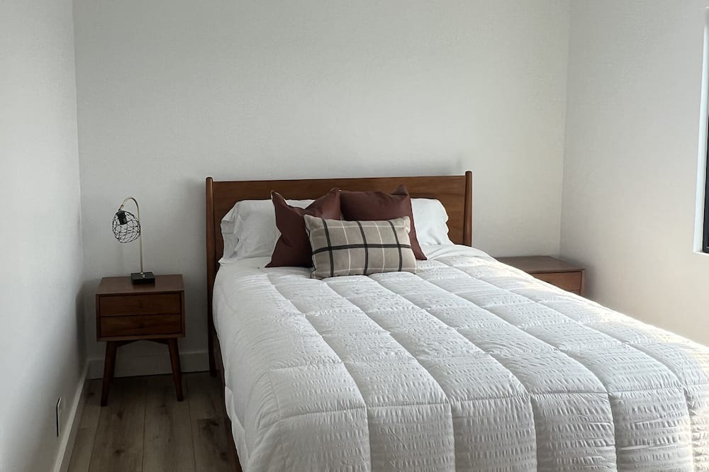 Photo of Bedroom in Orange