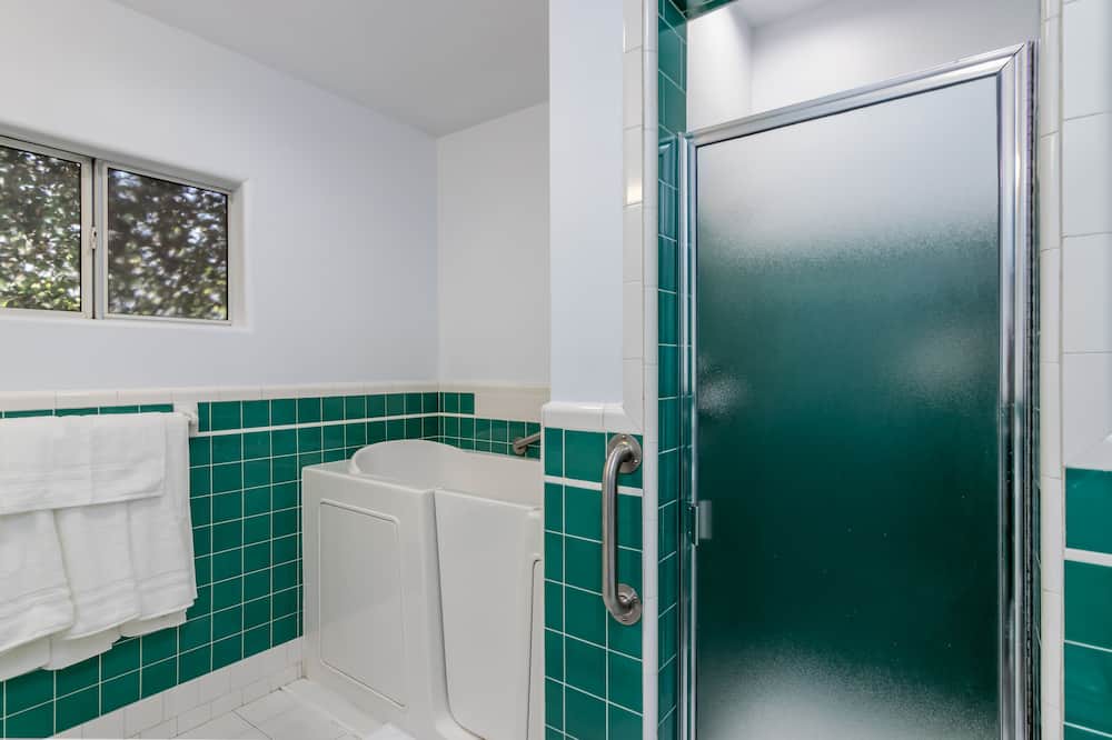 Photo of Bathroom in Valley Village