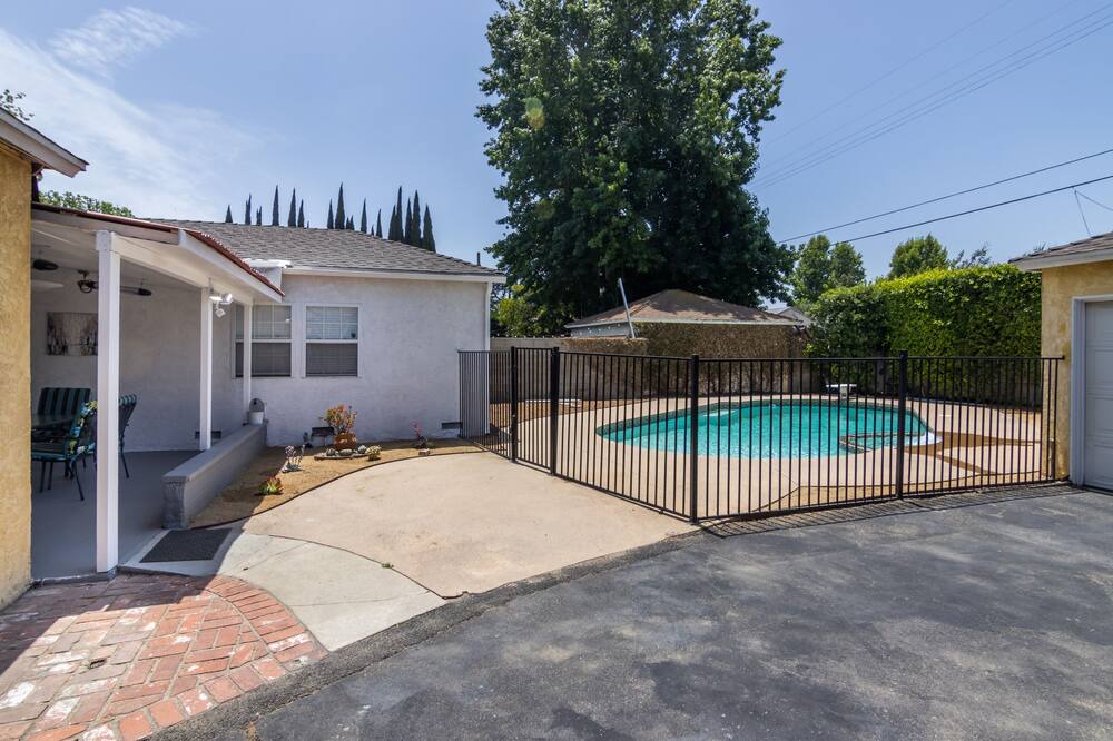 Photo of Outdoor in Valley Village