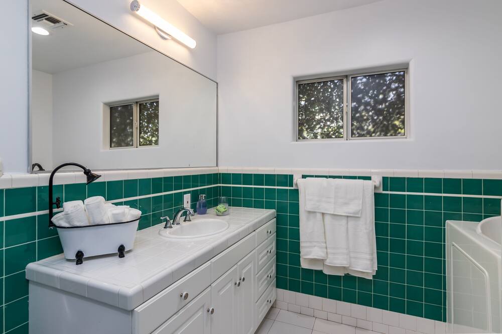 Photo of Bathroom in Valley Village