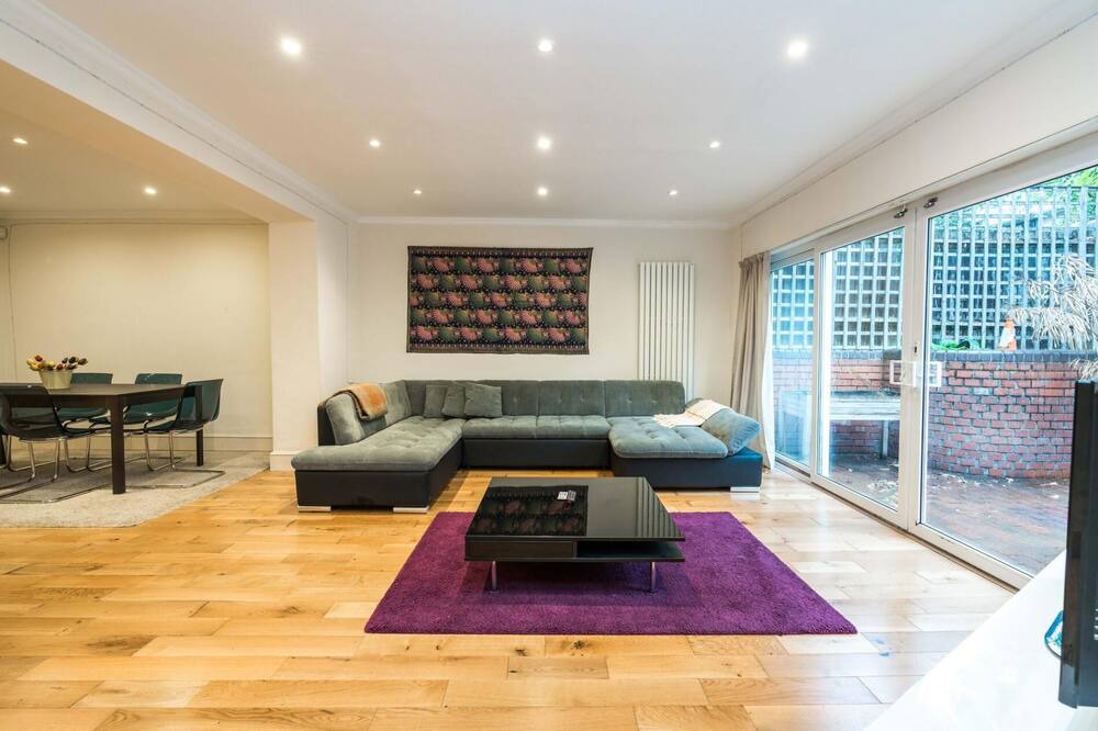 Photo of Livingroom in Camden