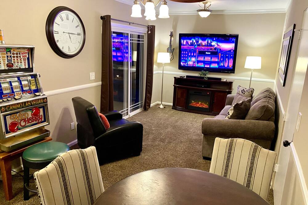 Photo of Livingroom in Thousand Oaks