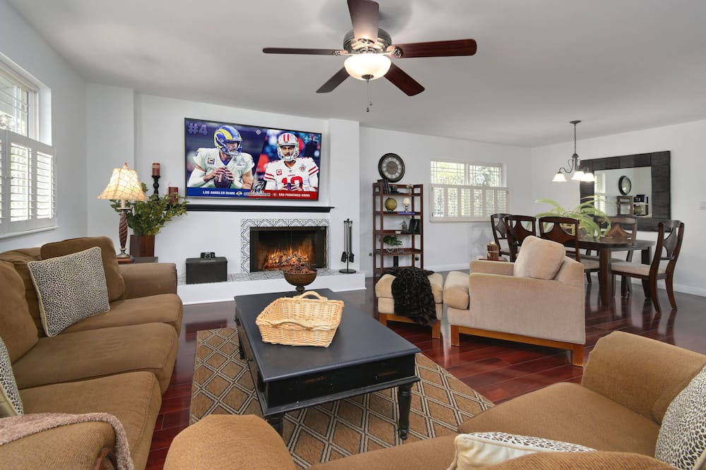 Photo of Bedroom in Thousand Oaks