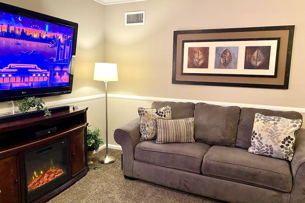 Photo of Bedroom in Thousand Oaks