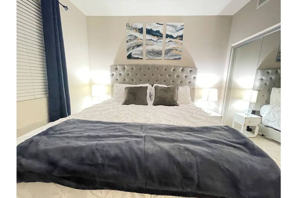Photo of Bedroom in Yorba Linda