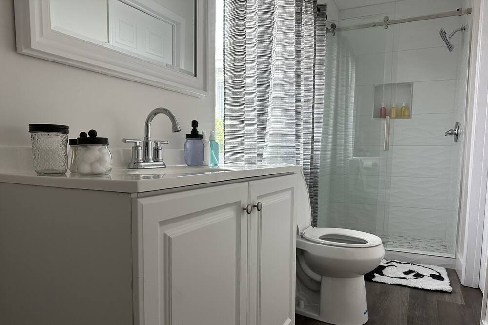 Photo of Bathroom in Garden Grove