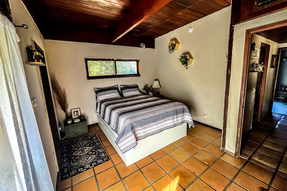 Photo of Bedroom in East Hemet