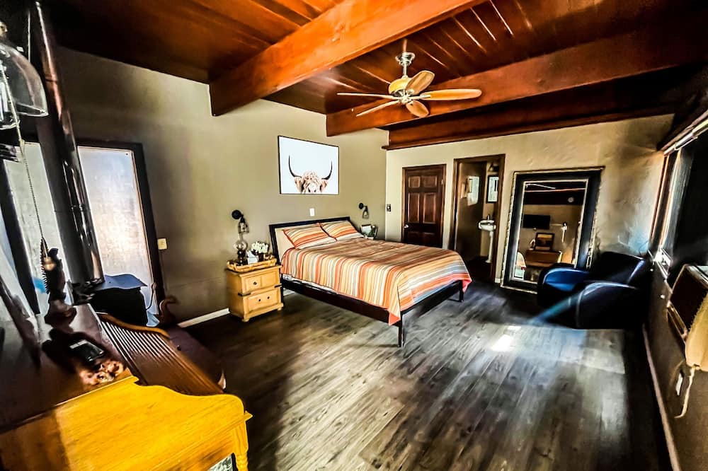 Photo of Bedroom in East Hemet
