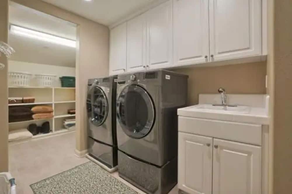 Photo of Bedroom in Laguna Niguel