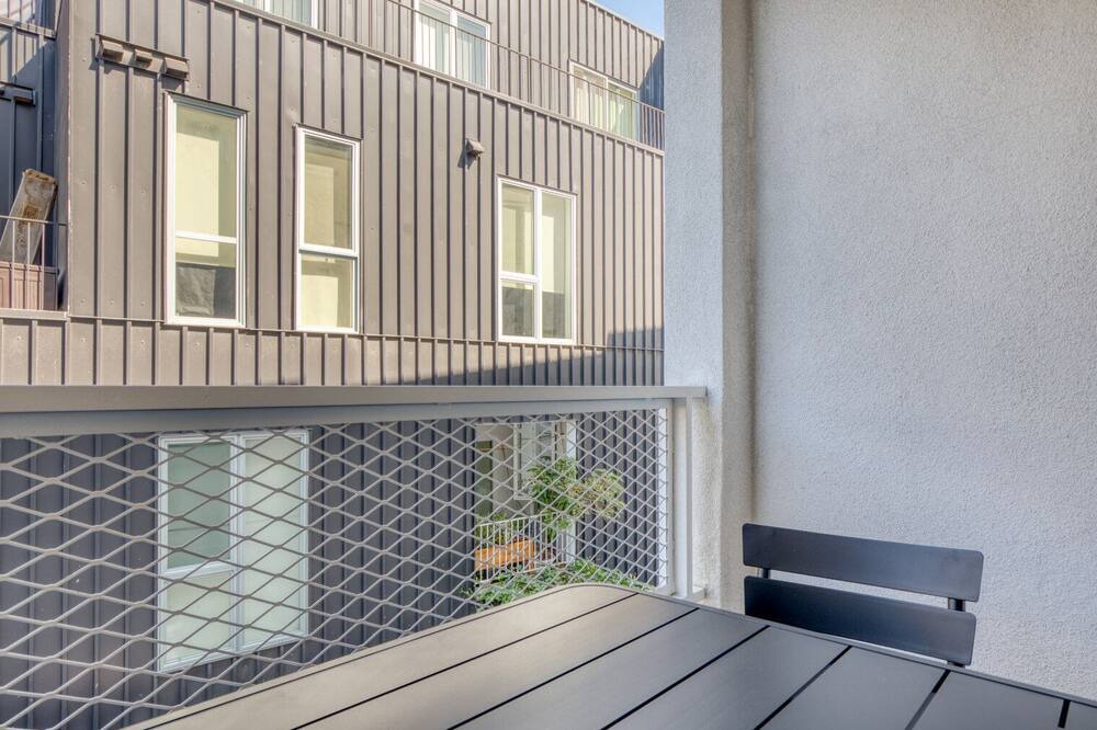Photo of Outdoor in Silver Lake