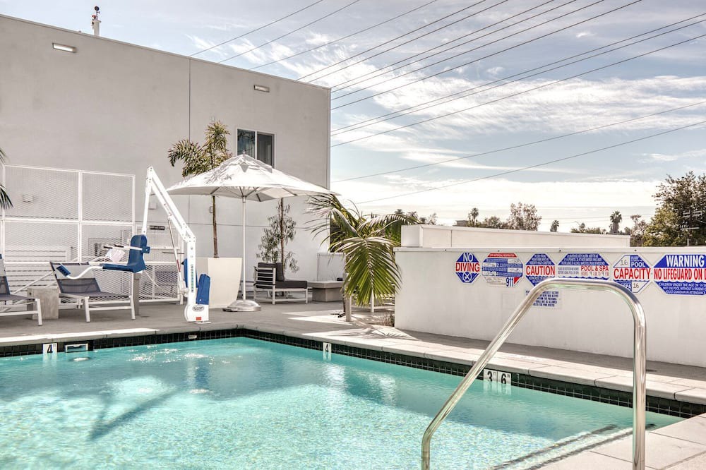 Photo of Outdoor in Silver Lake