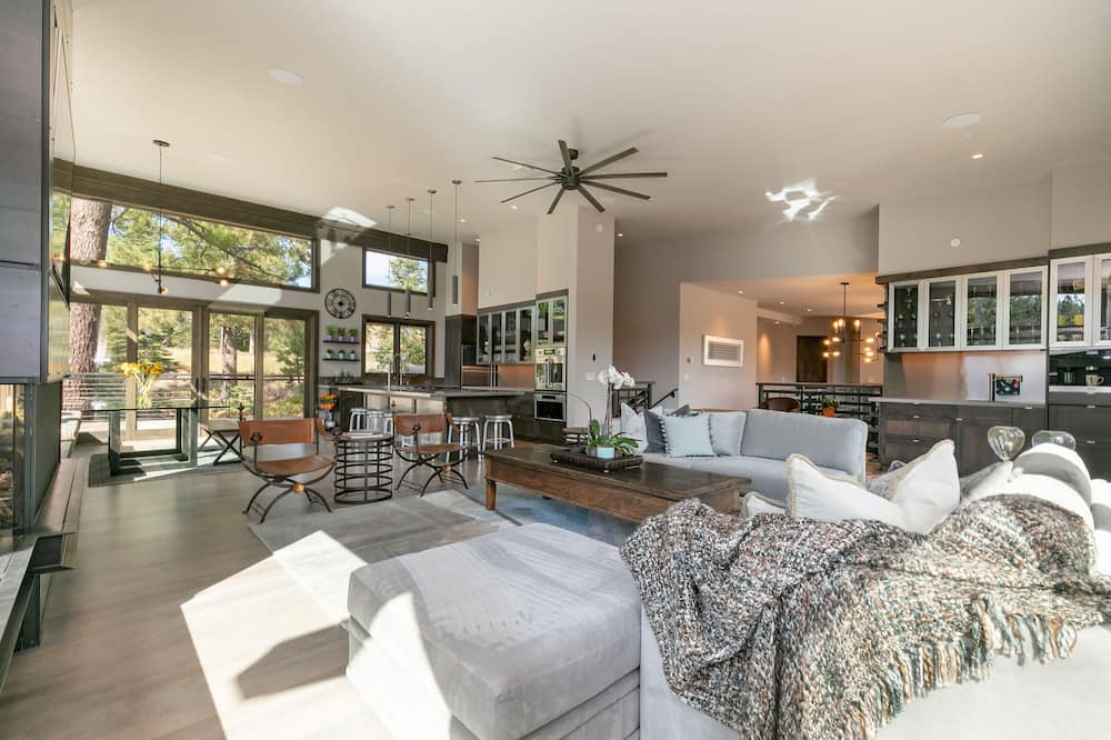 Photo of Bedroom in Ponderosa Palisades