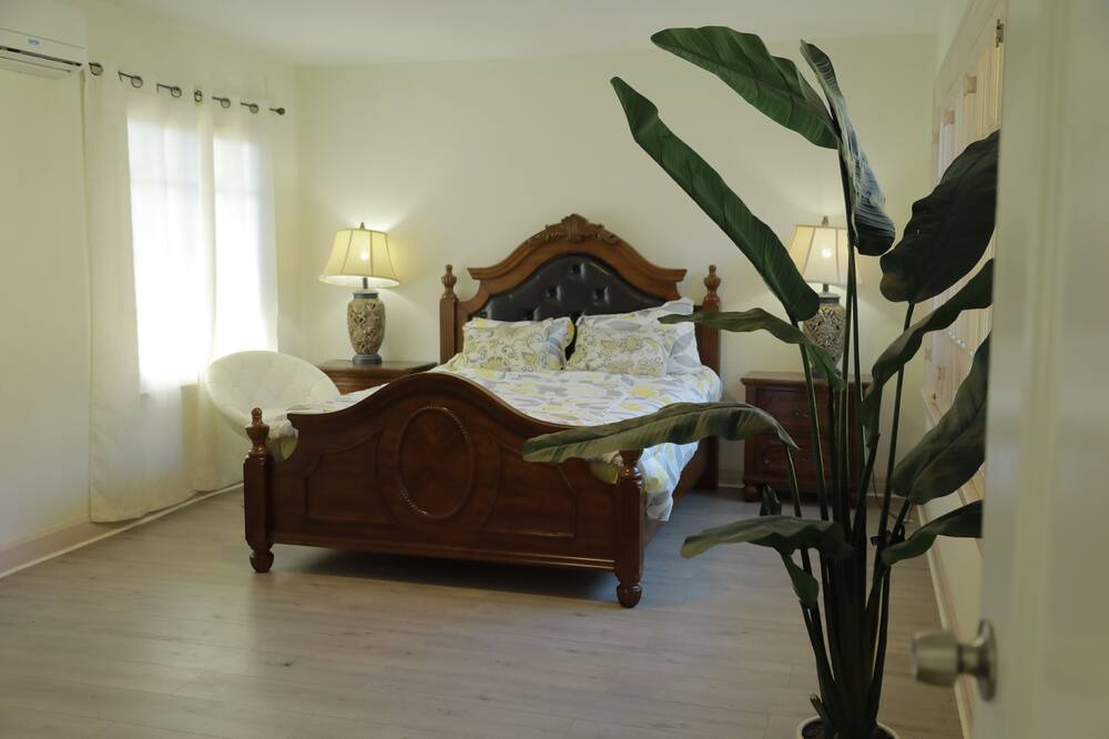 Photo of Bedroom in Los Angeles County