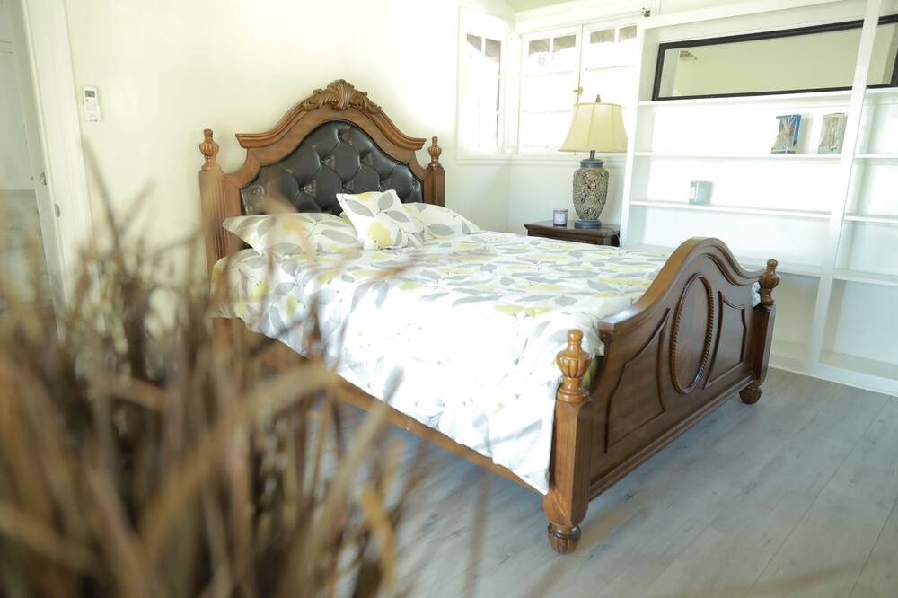 Photo of Bedroom in Los Angeles County