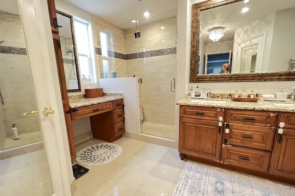 Photo of Bathroom in Fountain Valley