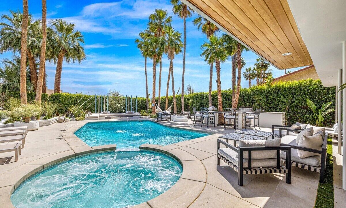 Photo of Outdoor in Little Tuscany