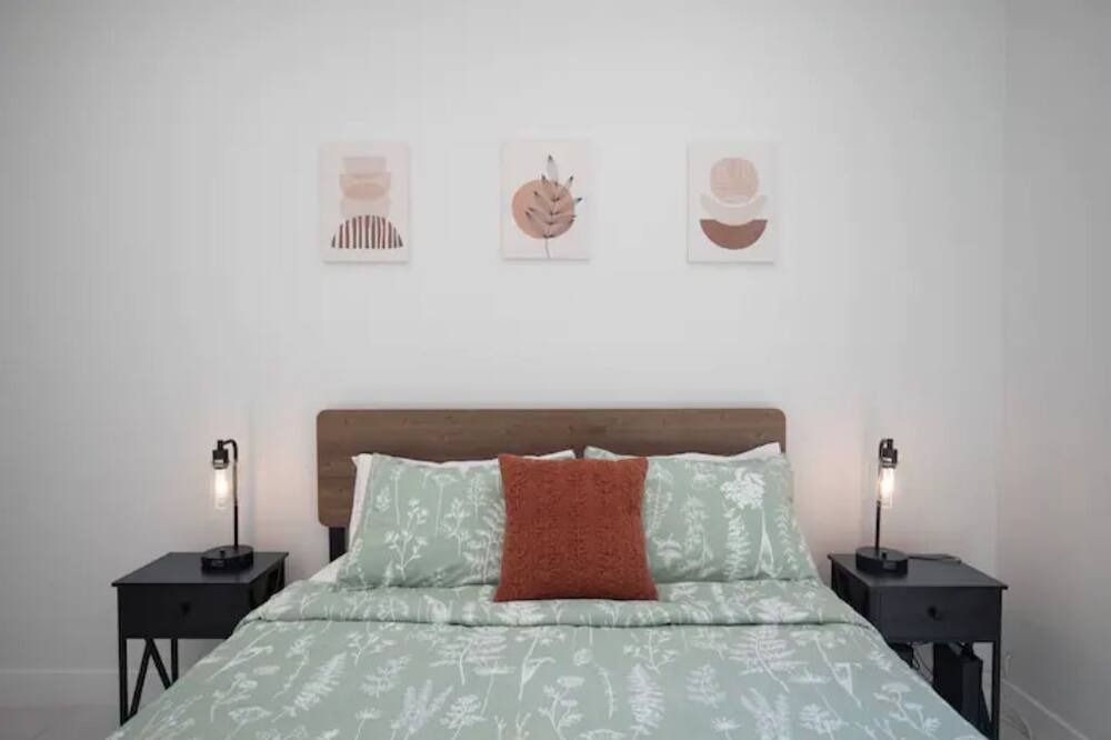 Photo of Bedroom in Fountain Valley