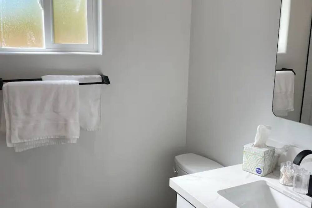 Photo of Bathroom in Fountain Valley