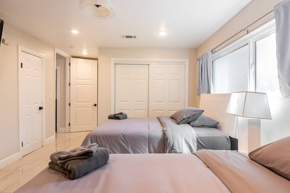Photo of Bedroom in Lennox