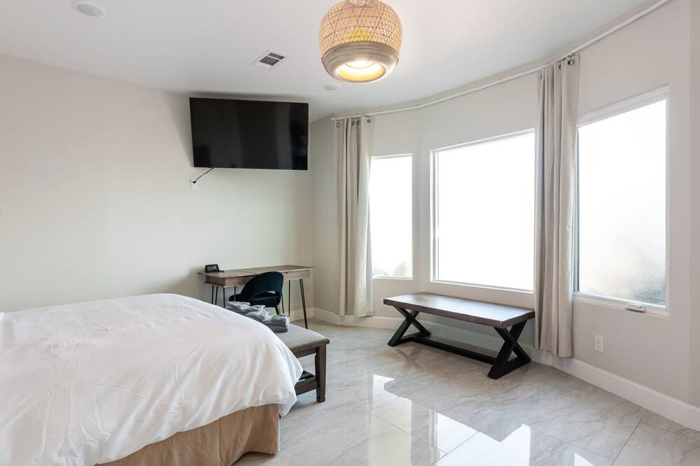 Photo of Bedroom in Lennox