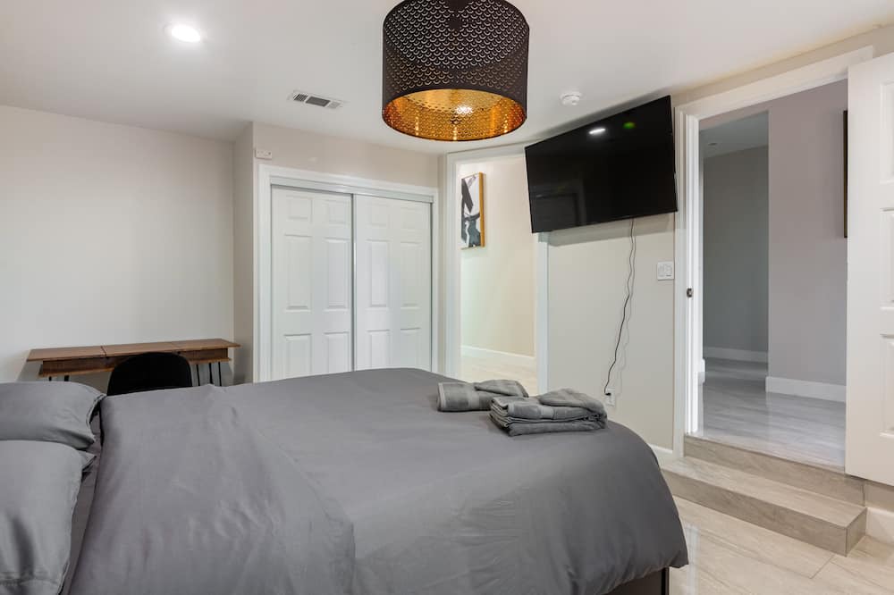 Photo of Bedroom in Lennox