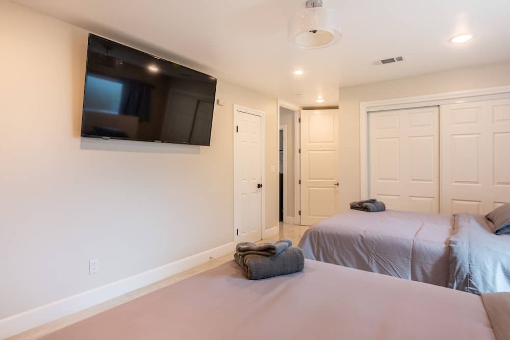 Photo of Bedroom in Lennox