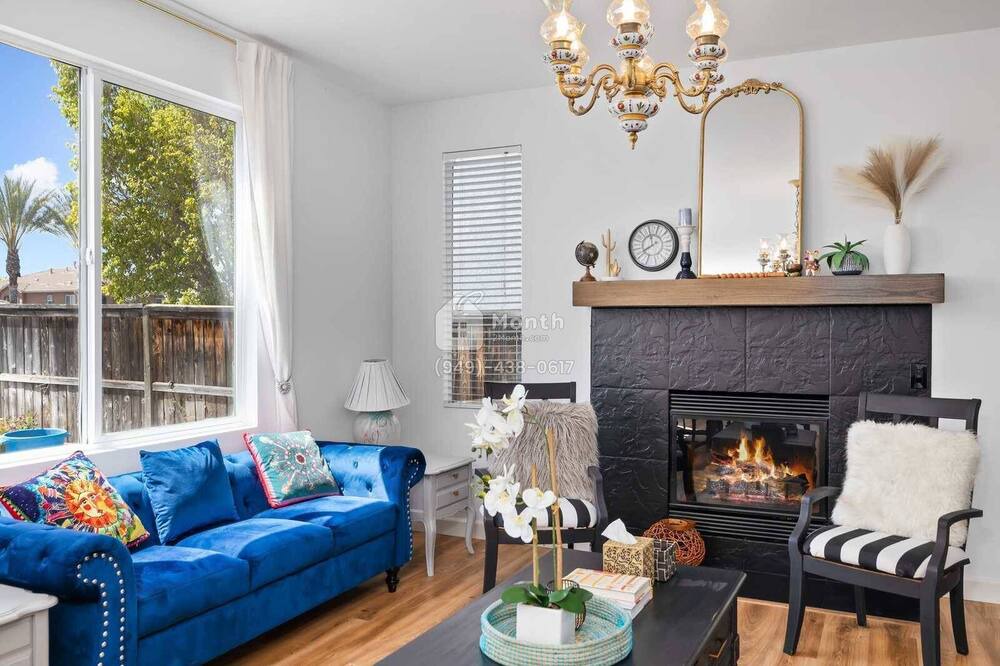 Photo of Livingroom in Westmont