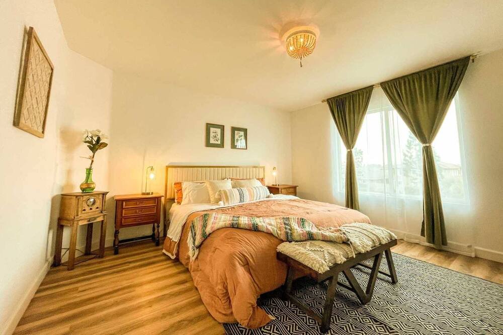 Photo of Bedroom in Westmont