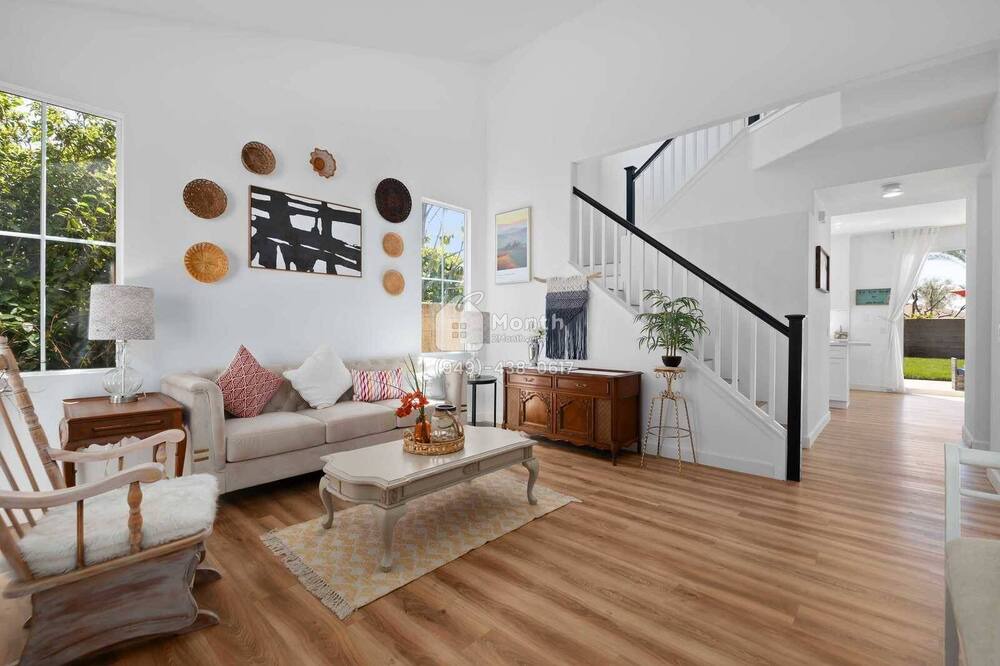 Photo of Livingroom in Westmont
