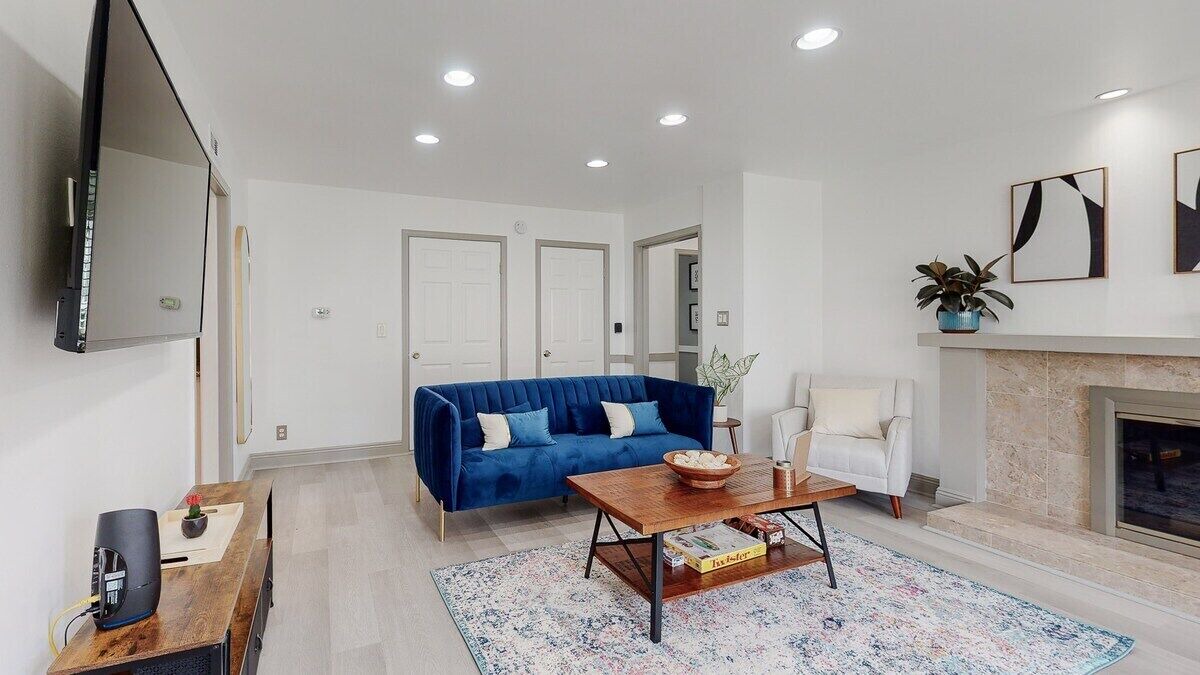 Photo of Livingroom in West Los Angeles